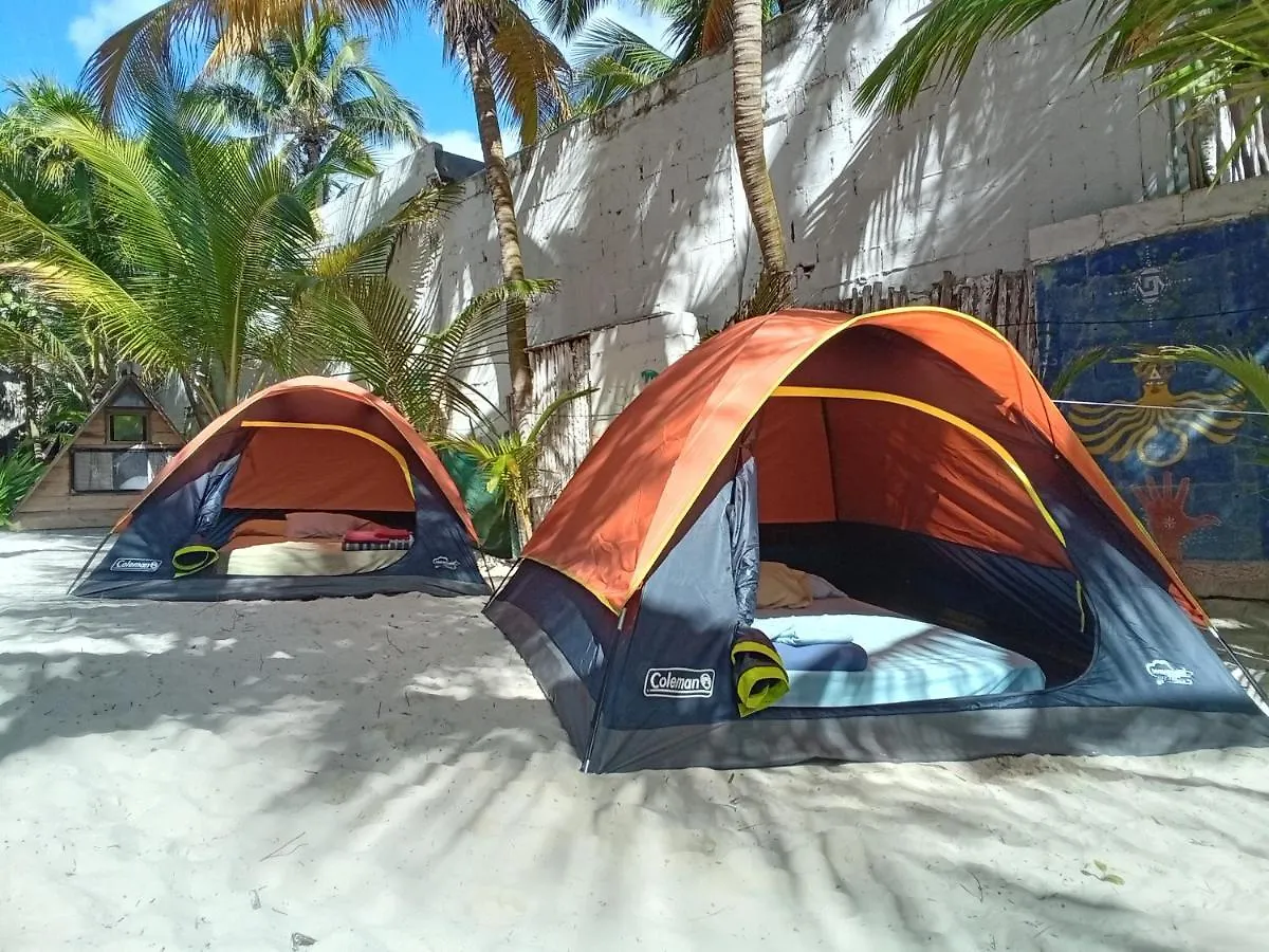 Chavez Eco Beach Camping&Cabañas Tulum México